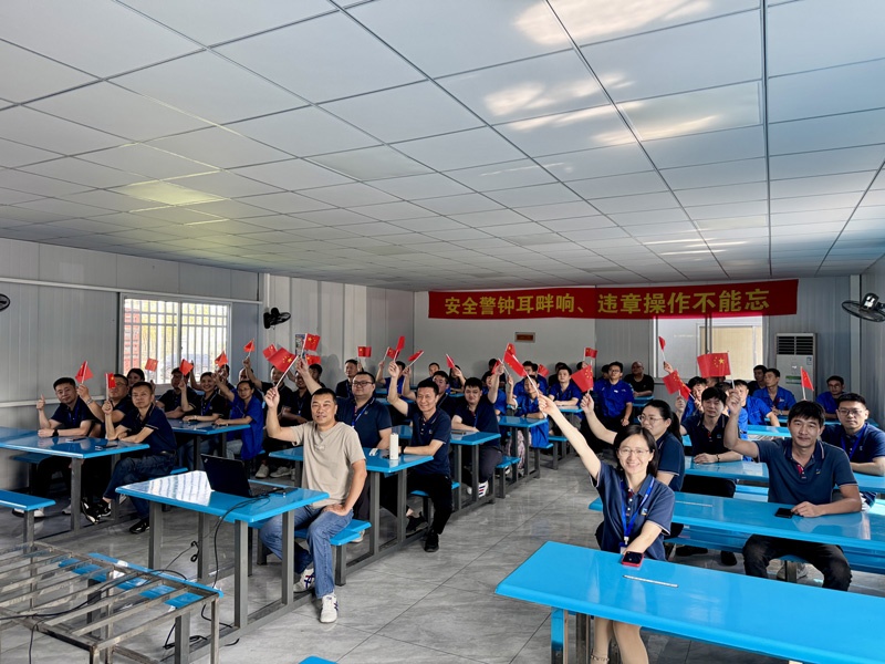 集體觀禮銘刻初心 共振愛國強音2